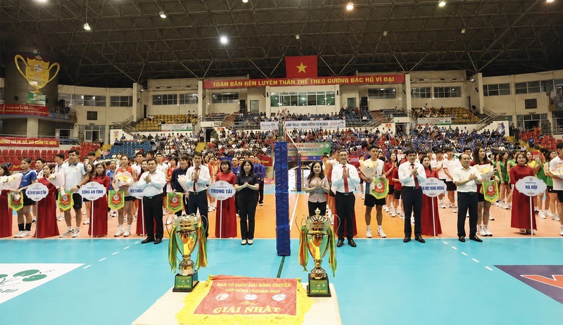 Giải bóng chuyền Cúp Hùng Vương 2026 quy tụ tám câu lạc bộ mạnh nhất tranh tài theo thể thức loại trực tiếp tại Phú Thọ