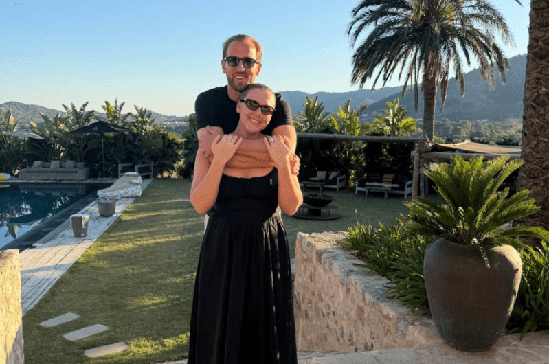 Vợ Harry Kane là Katie Goodland, người bạn thời niên thiếu và chuyên gia thể hình đến từ London.