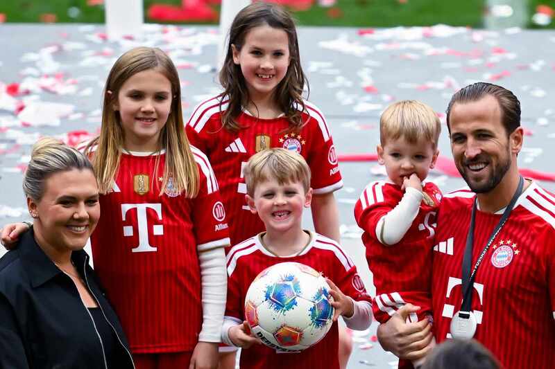 Harry Kane và Katie hiện có bốn người con, gồm hai con gái và hai con trai.